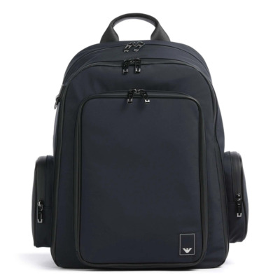 Τσάντα πλάτης Emporio Armani από πολυεστέρα σε μπλε χρώμα. Διαθέτει τρεις εσωτερικους χώρους , δυο πλαϊνές τσέπες εσωτερικά και θήκη για φορητό υπολογιστή.Επιπλέον διαθέτει ρυθμιζόμενα λουριά. Διαστάσεις: 32x42x16 εκ. Όλα τα προϊόντα μας αποστέλλονται σε συσκευασία δώρου.