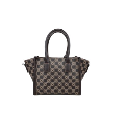 Γυναικεία τσάντα ώμου του οίκου Emporio Armani σε μαύρο χρώμα με μπεζ μοτίβο. Μπορεί να φορεθεί σαν τσάντα χειρός αλλά και crossbody. Όλα τα προϊόντα μας παραδίδονται σε πολυτελή συσκευασία δώρου.